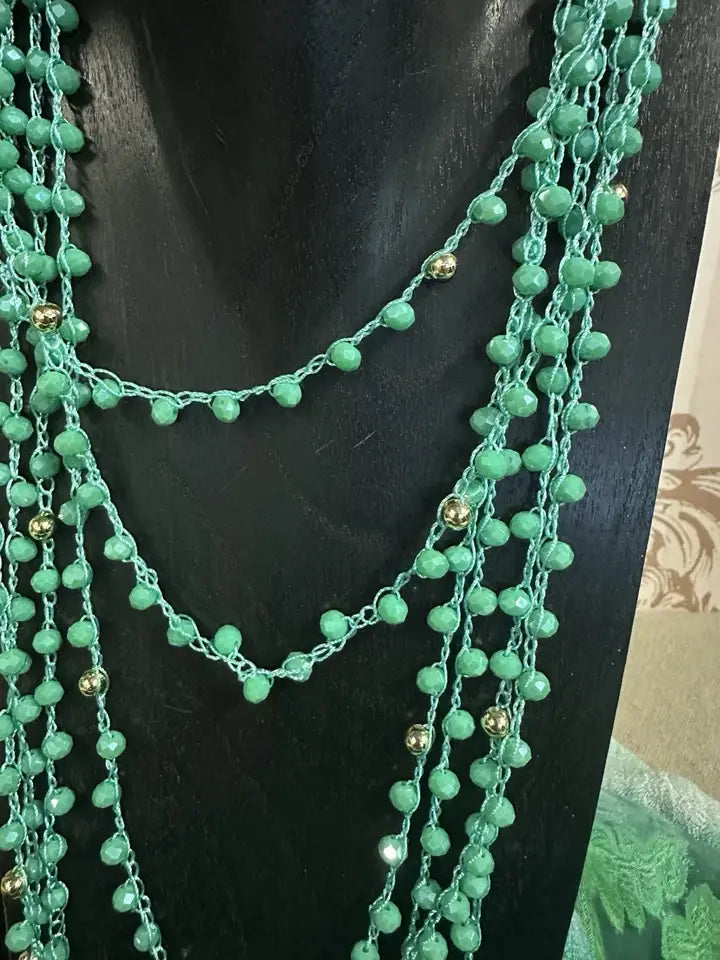 Collana multifilo macramè verde smeraldo