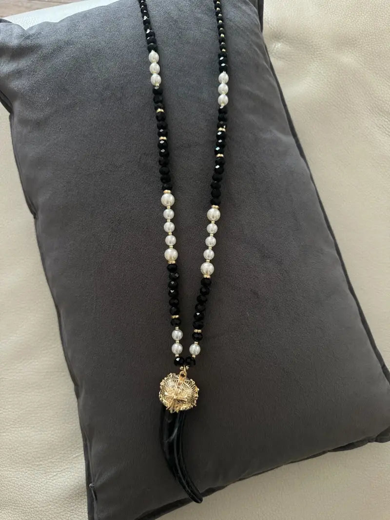 Collana sfere cristallo e ciondolo corno