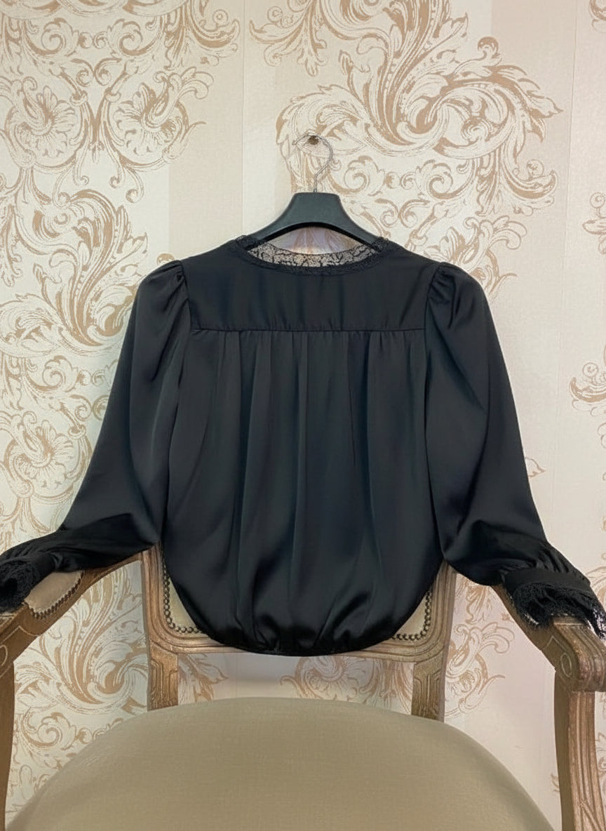 Blusa nera maniche lunghe pizzo — M/L